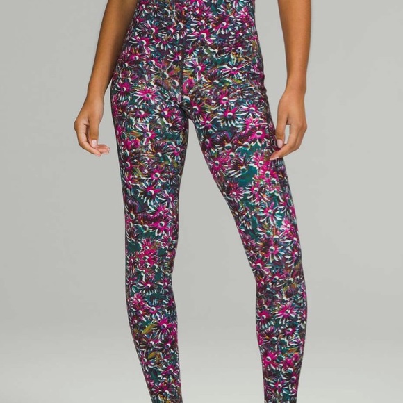 Lululemon Base Pace High-Rise Tight 28" *Brushed
Floral Electric Multi - Picture 2 of 7